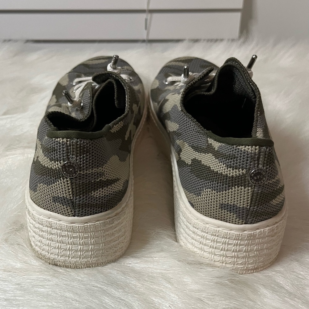 MADDEN NYC ECO LUX GLYCERINE GREEN CAMO PRINT SNEAKERS SHOES Size 8W, EUR 40 - Picture 6 of 8
